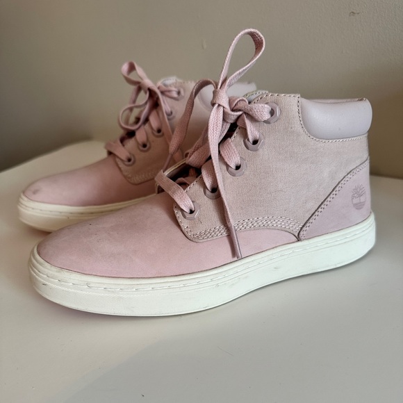 Pink Timberland lace up boots. - Picture 1 of 6